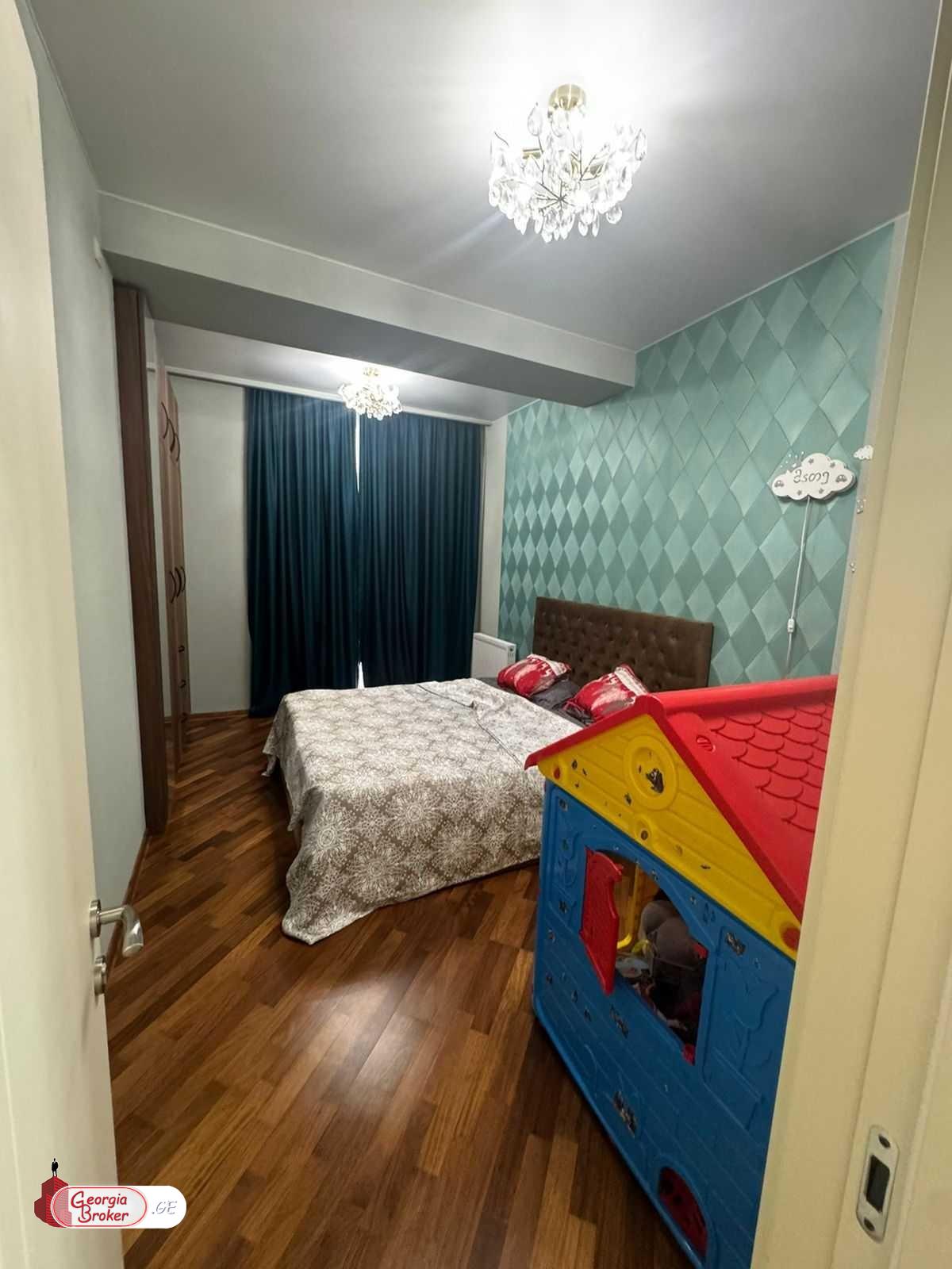 nearly repaired 4-room apartment for sale